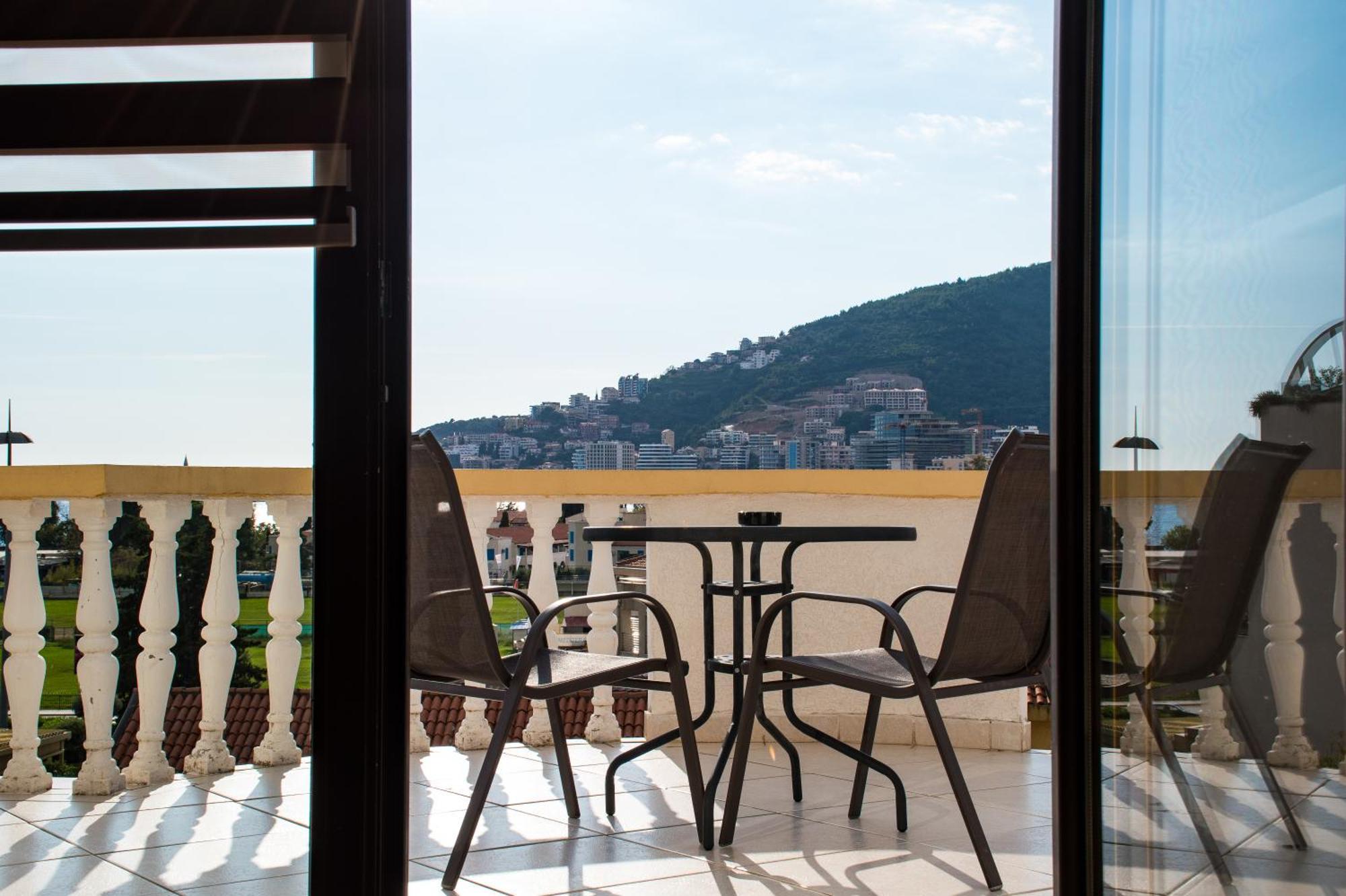 Villa Vojnic Budva Eksteriør bilde