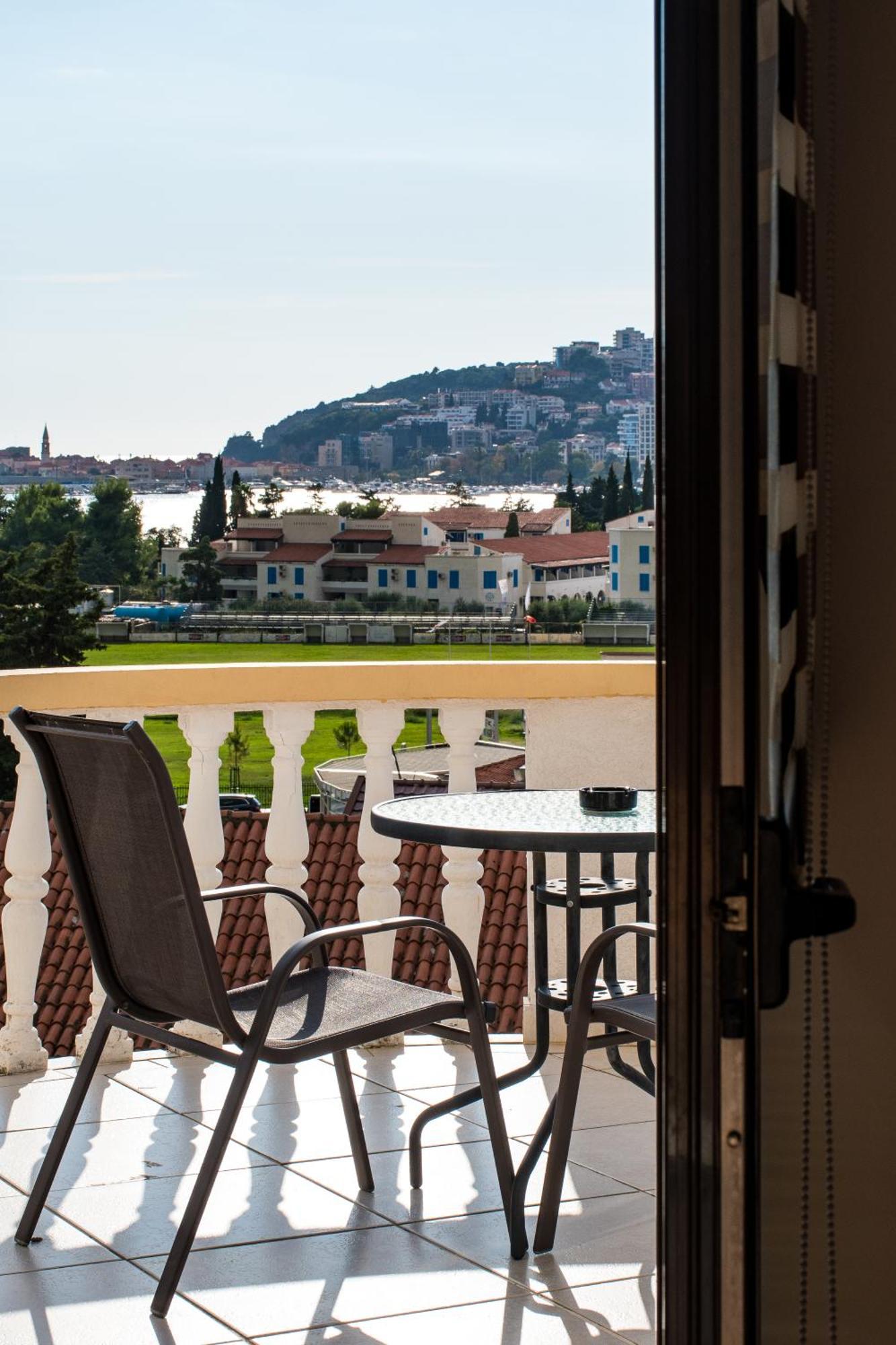 Villa Vojnic Budva Eksteriør bilde