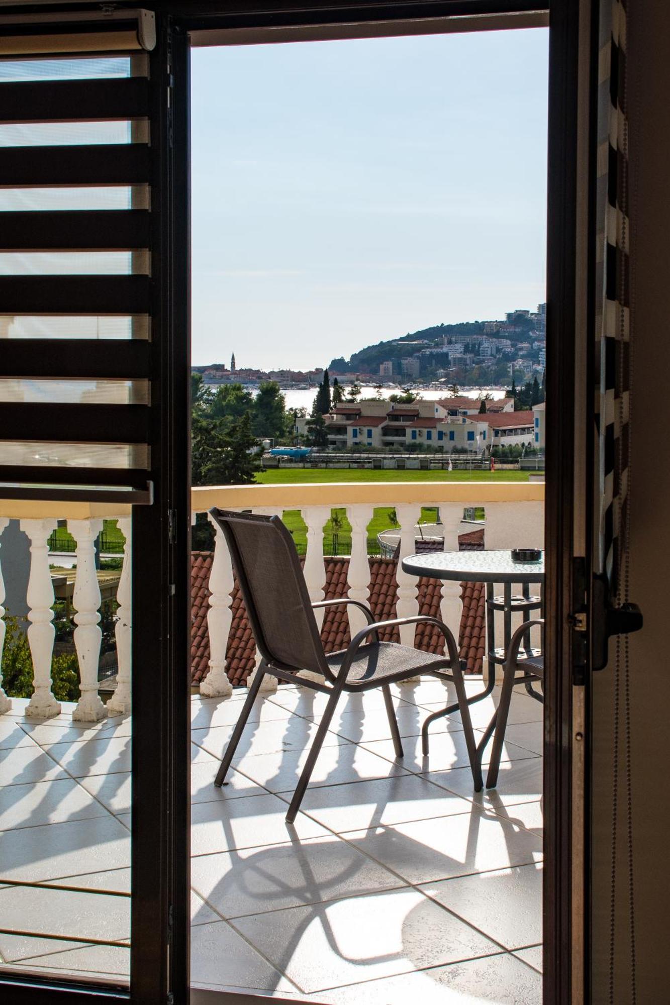 Villa Vojnic Budva Eksteriør bilde