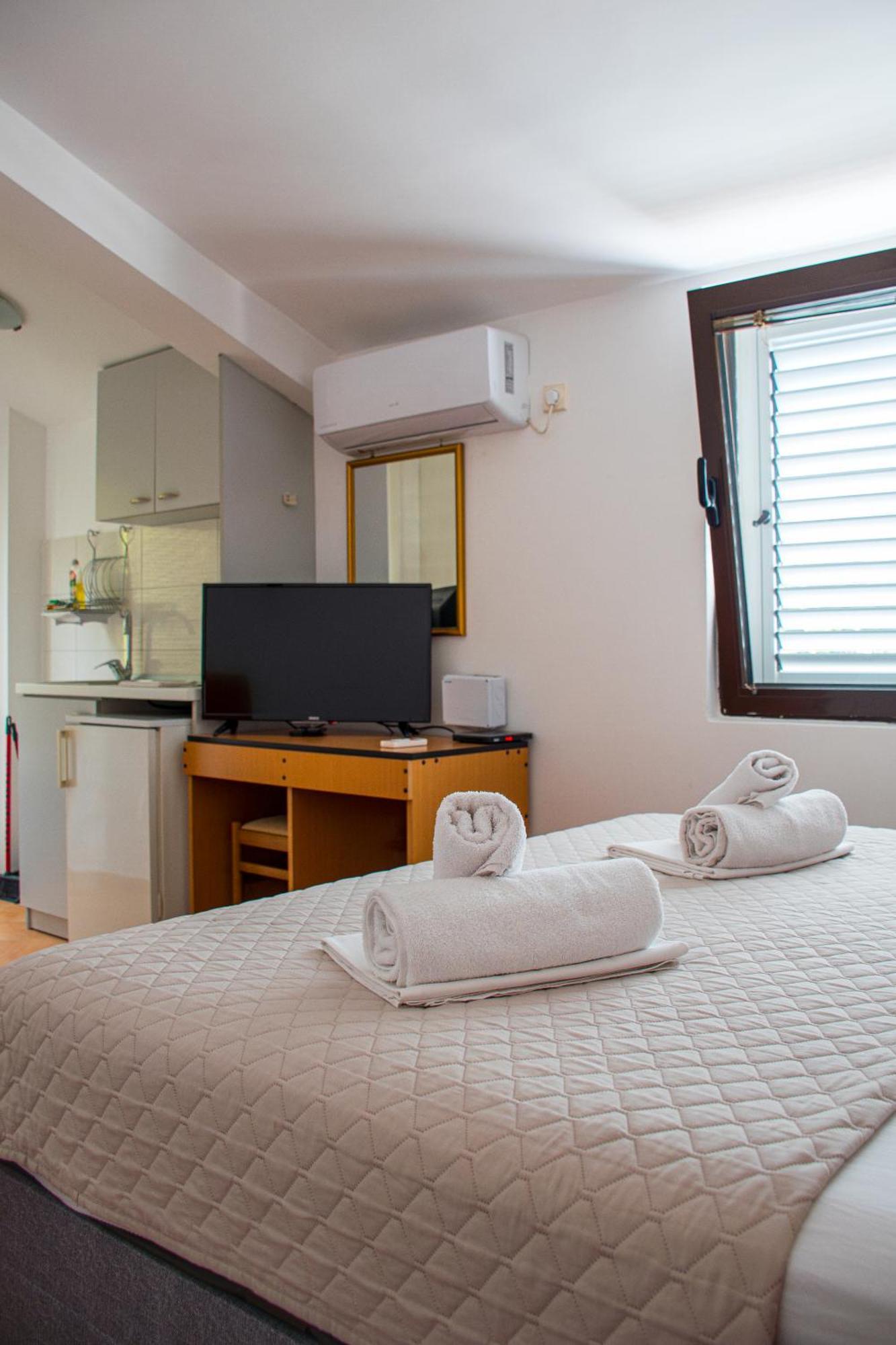 Villa Vojnic Budva Eksteriør bilde