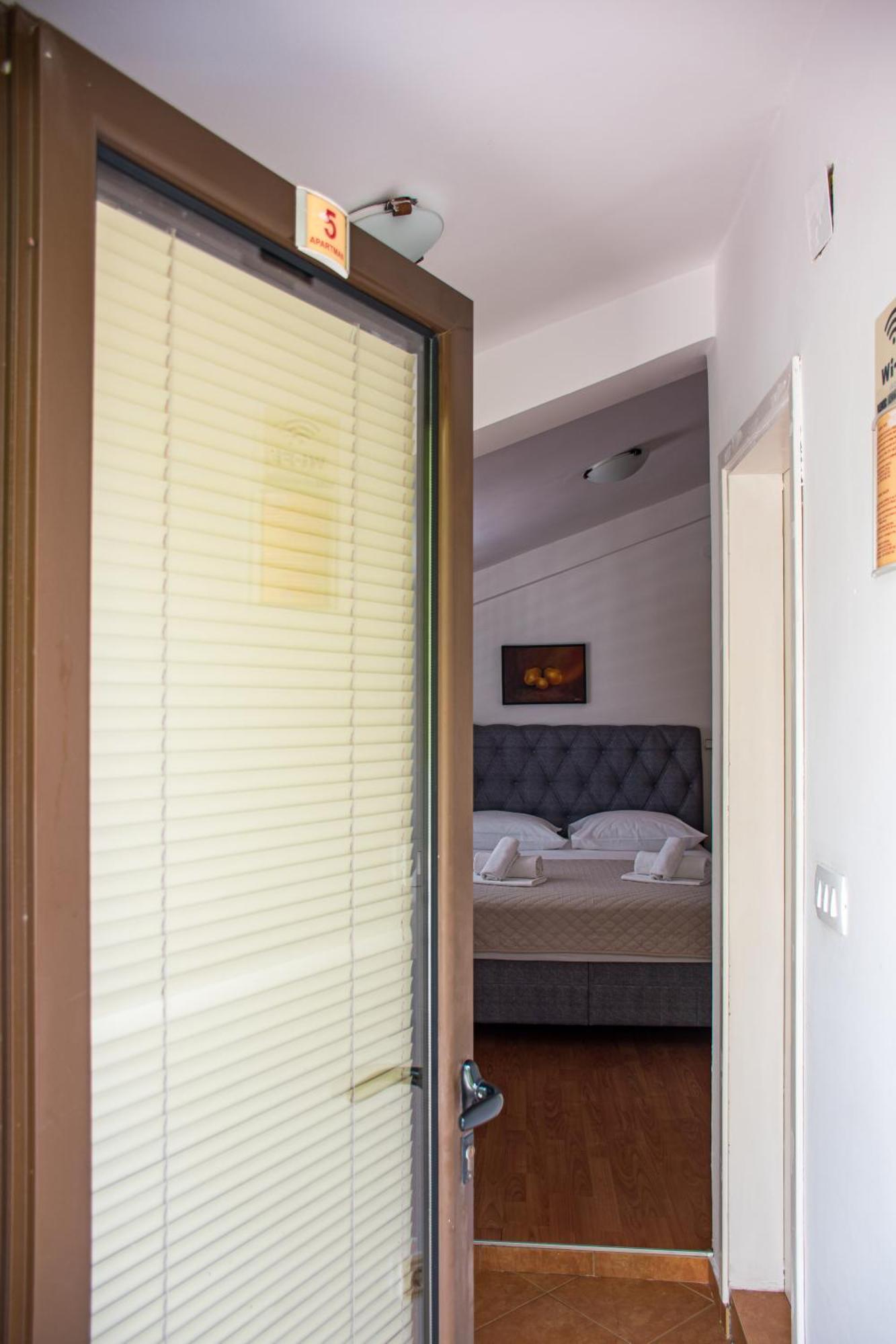Villa Vojnic Budva Eksteriør bilde
