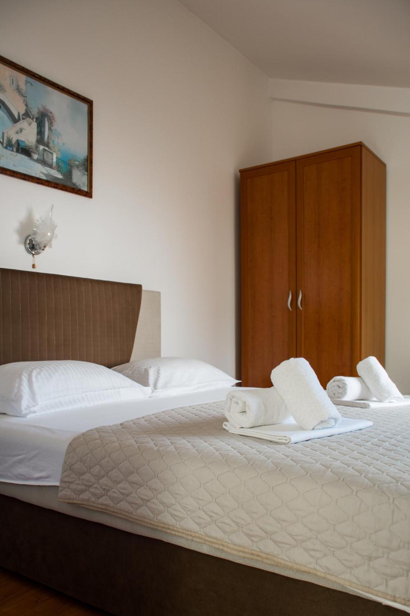 Villa Vojnic Budva Eksteriør bilde